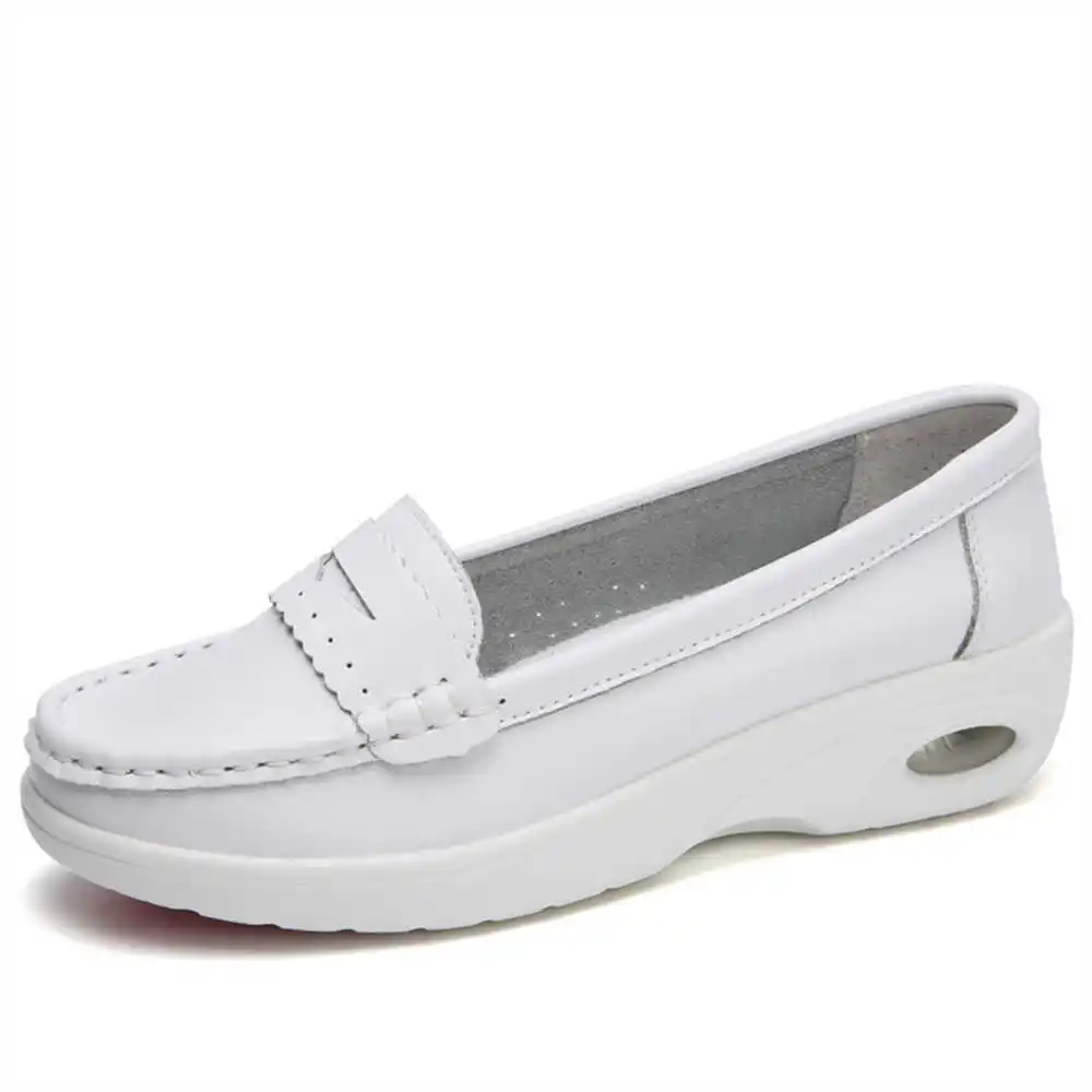 Thick Sole Slipon White Traine - Luxury Lifestyle Shorts 评论和价格