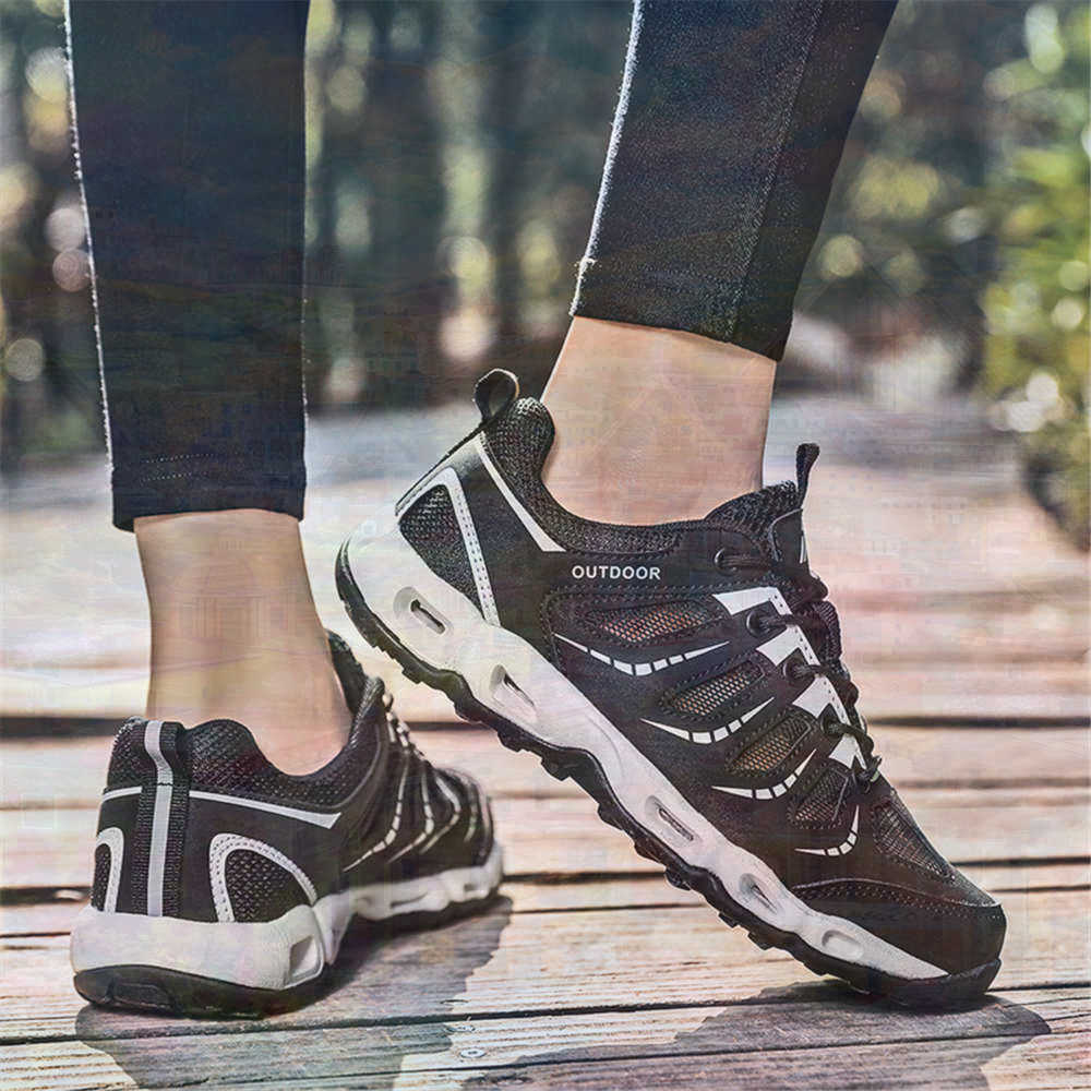 Sumer Round Tip Silver Sneaker - Luxury Lifestyle Goods 评论和价格